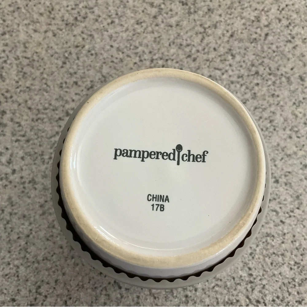 Pampered Chef Ceramic Egg Cooker